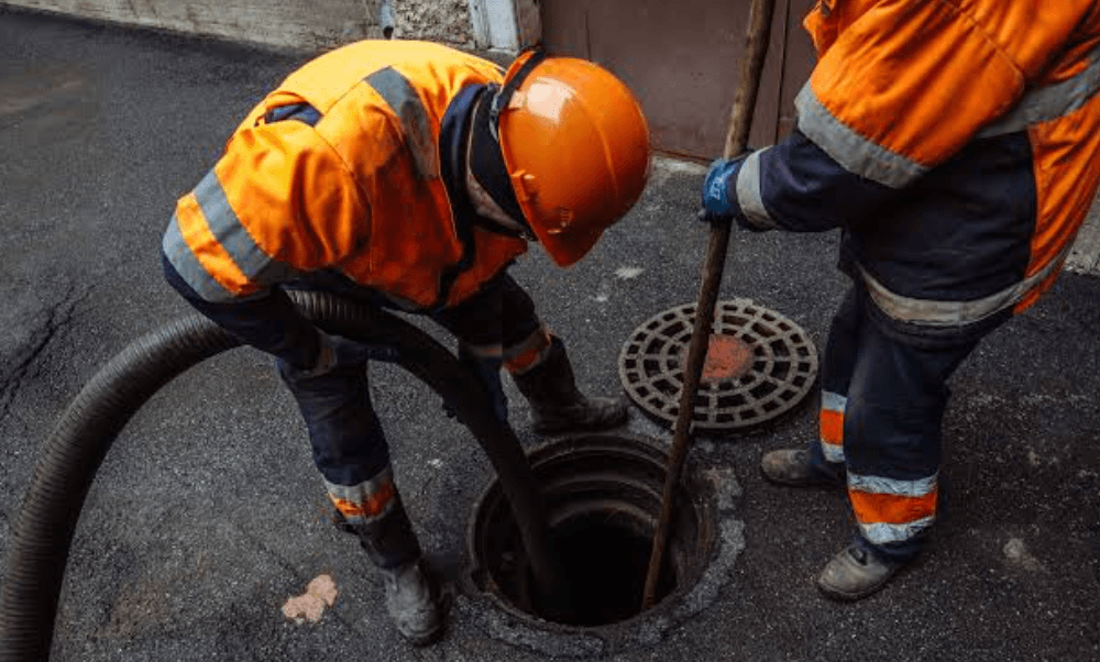 How Regular Maintenance from a Commercial Drain Cleaning Company Prevents Costly Repairs